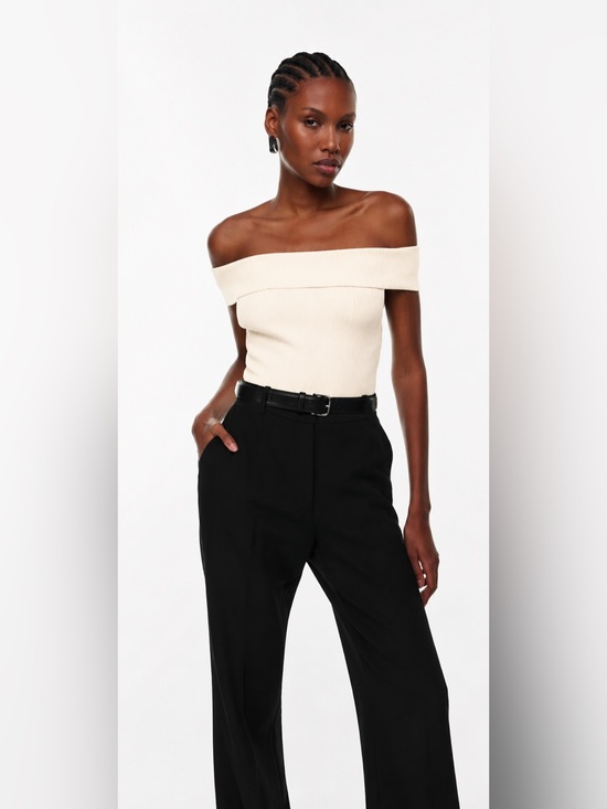 Babaton Tops - 97. Babaton Sculpt Knit Off-Shoulder Top Large